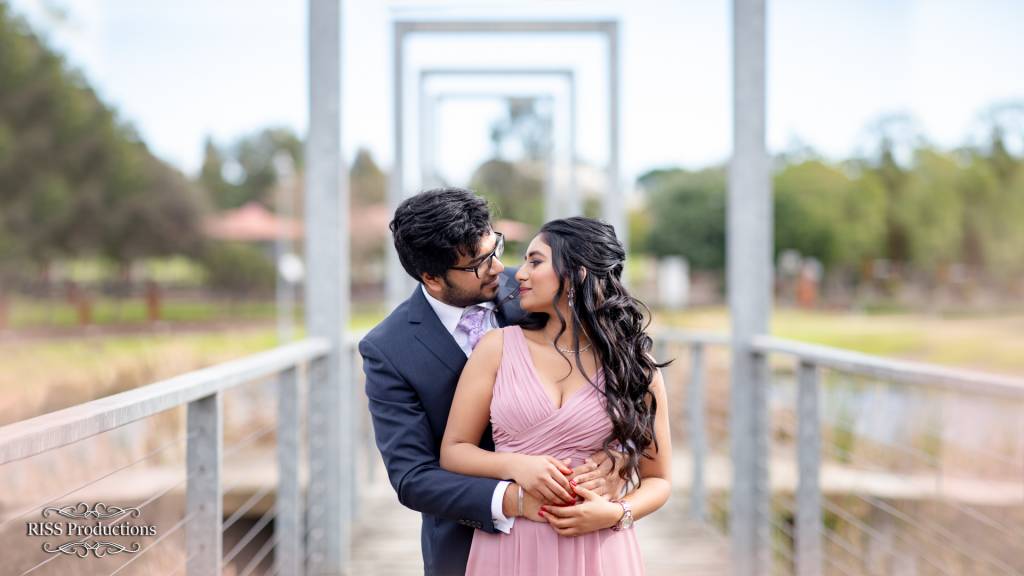 Follow the Flourishing Trend of Candid Wedding Photography