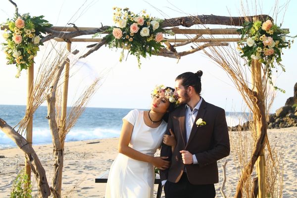 burgandy wedding photo suit ideas