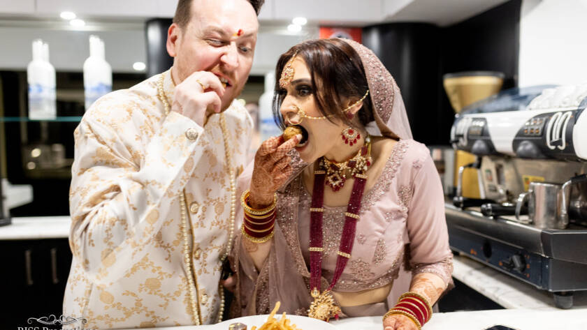 Food Thieves funny wedding poses