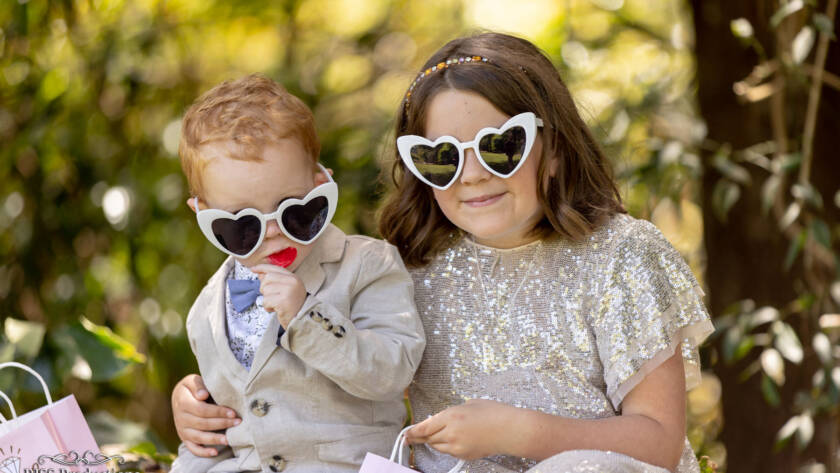 funny Little Siblings in wedding 