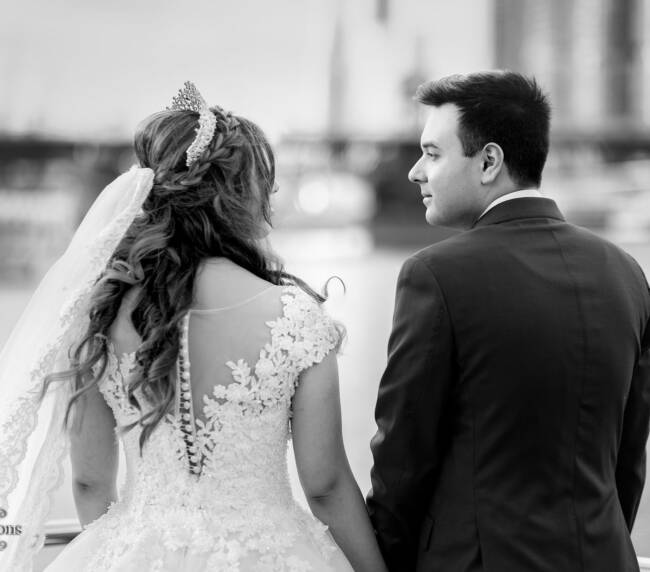 Give Into the Allure of Your Sweetheart's Beauty