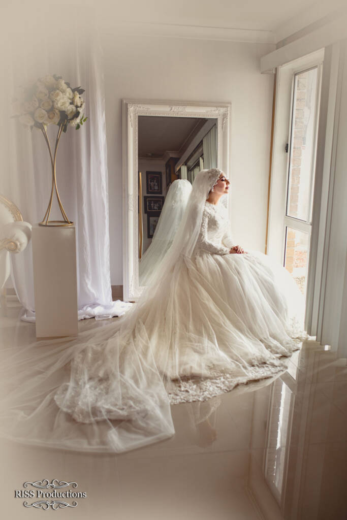 The Bride’s Radiant Light Illuminates the Room 