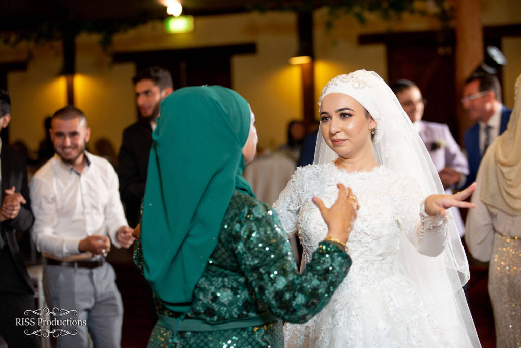 Capturing Candid Bridal Moments 