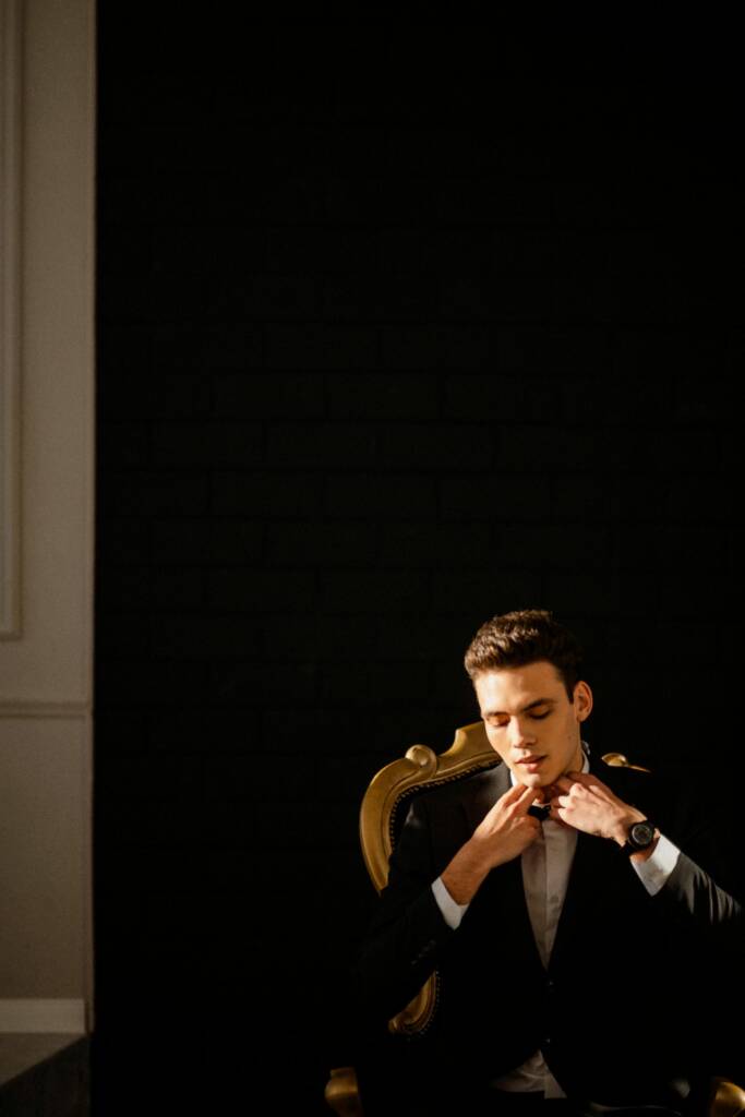 Groom's portrait photography ideas