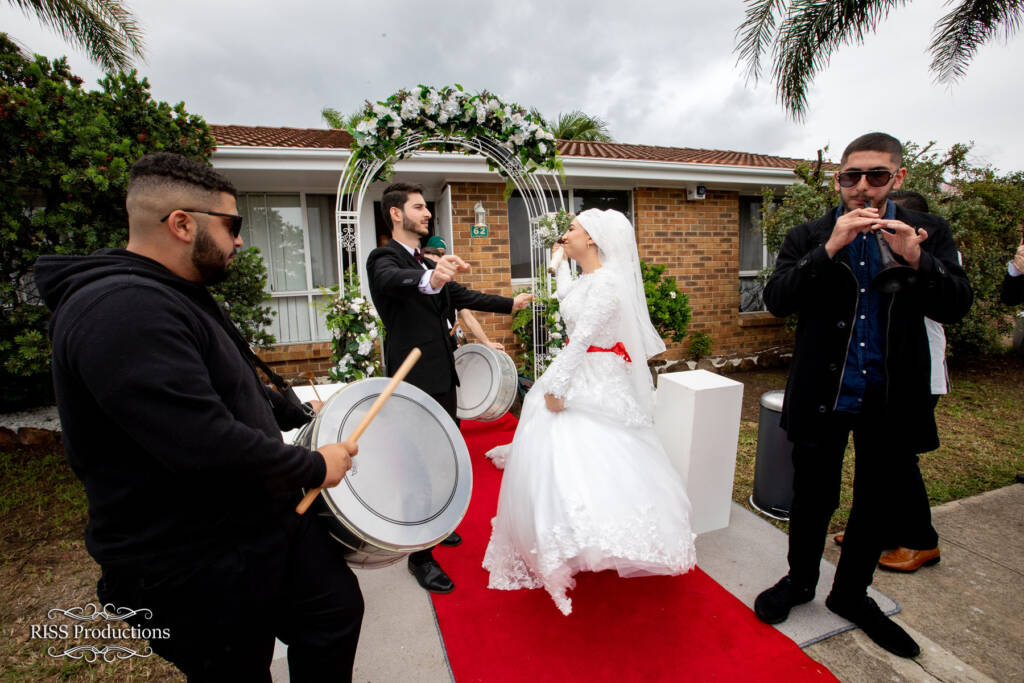 Barmet Al-aroos an Arabic tradition