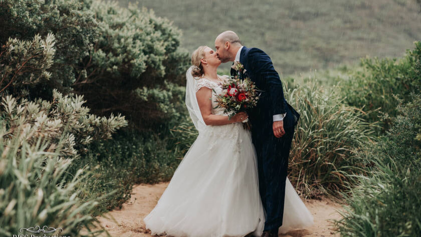 wedding photoshoot and sweet memories at Southern Highlands with Riss photography