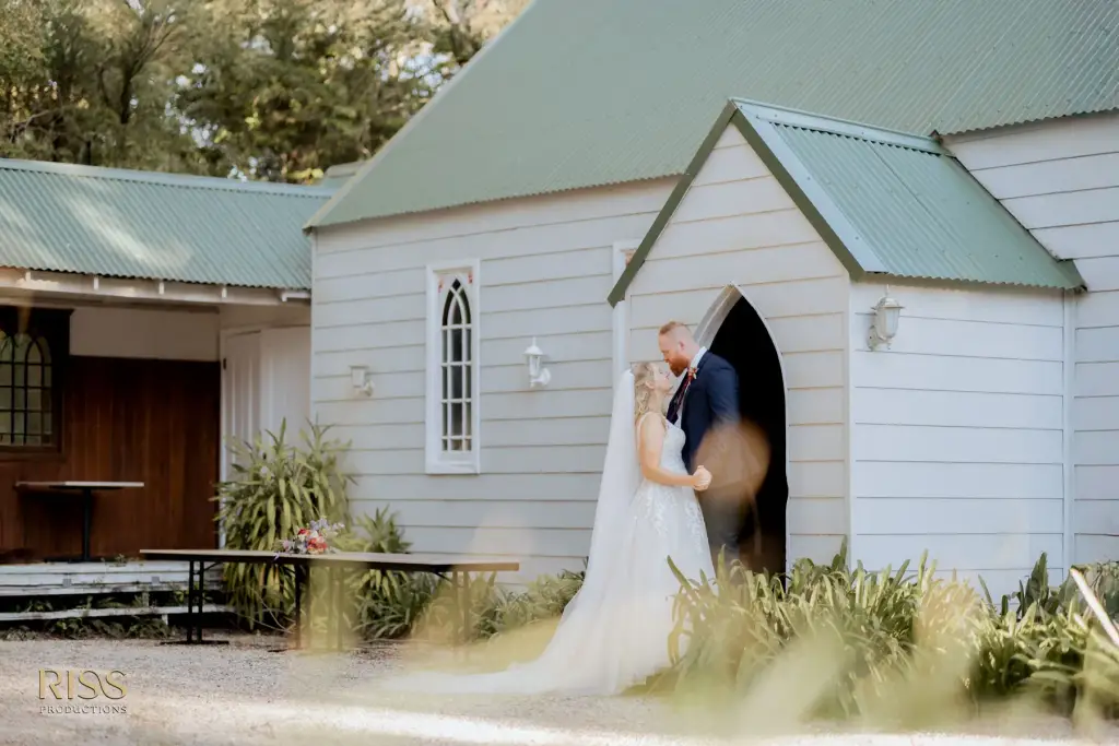 tamara-callan-linton-gardens-wedding