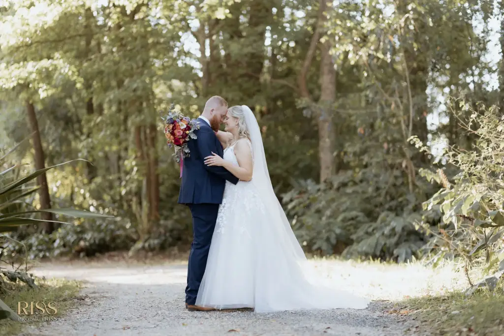 tamara-callan-linton-gardens-wedding