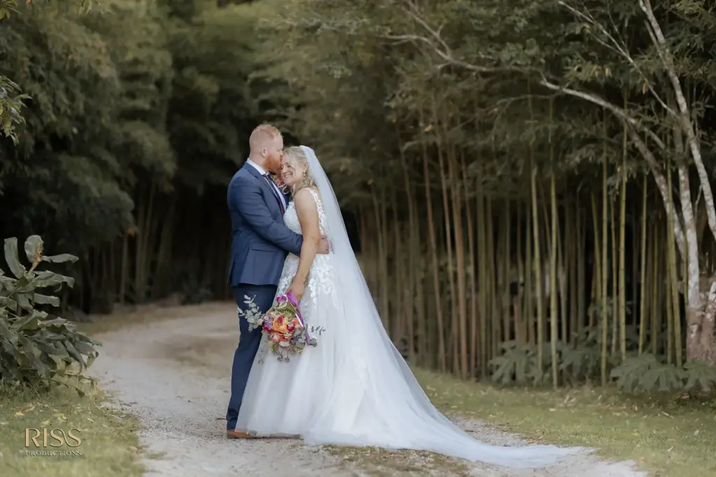 tamara-callan-linton-gardens-wedding