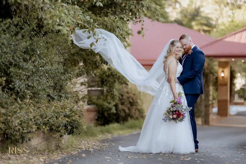 tamara-callan-linton-gardens-wedding