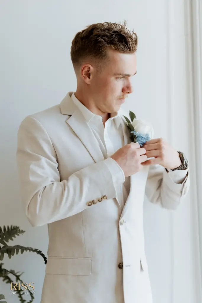 Casey-cameron-central-coast-soldiers-beach-wedding