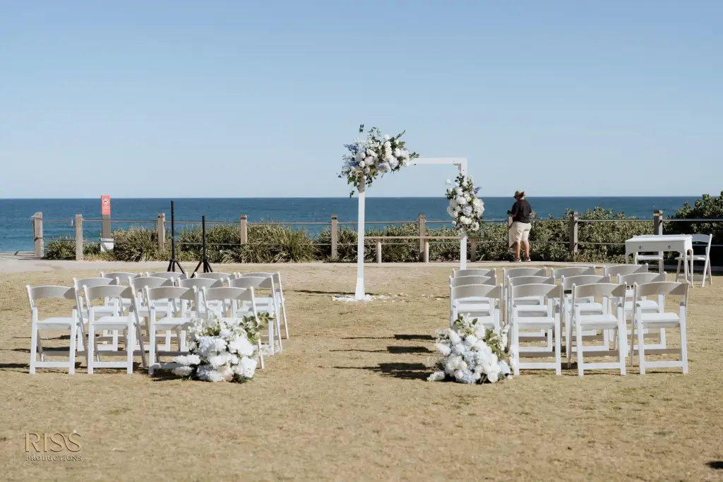 Casey-cameron-central-coast-soldiers-beach-wedding