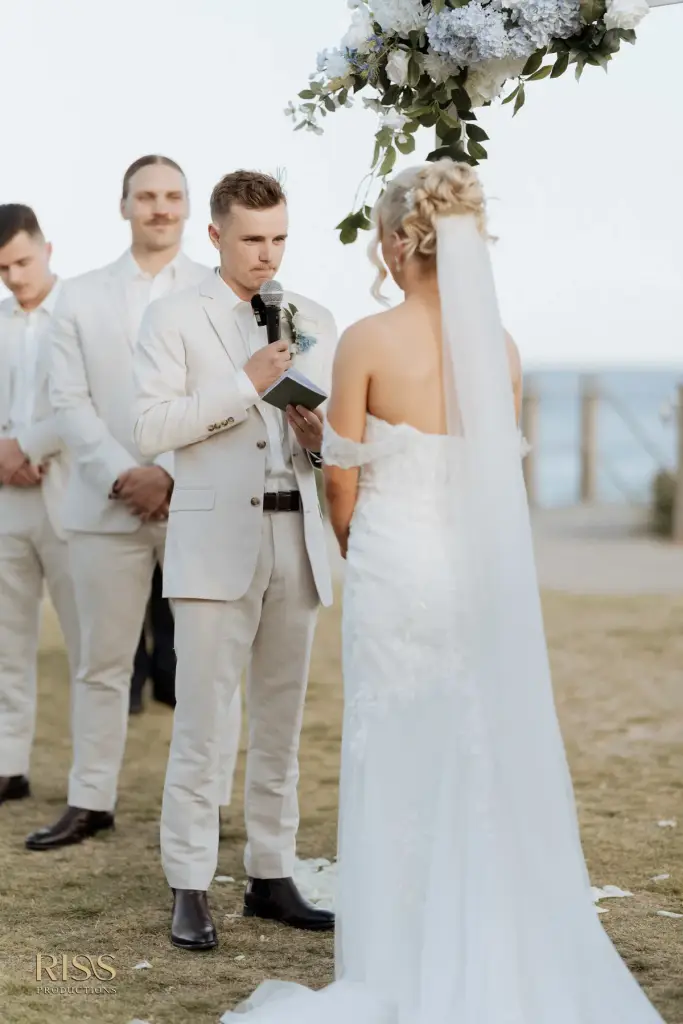 Casey-cameron-central-coast-soldiers-beach-wedding