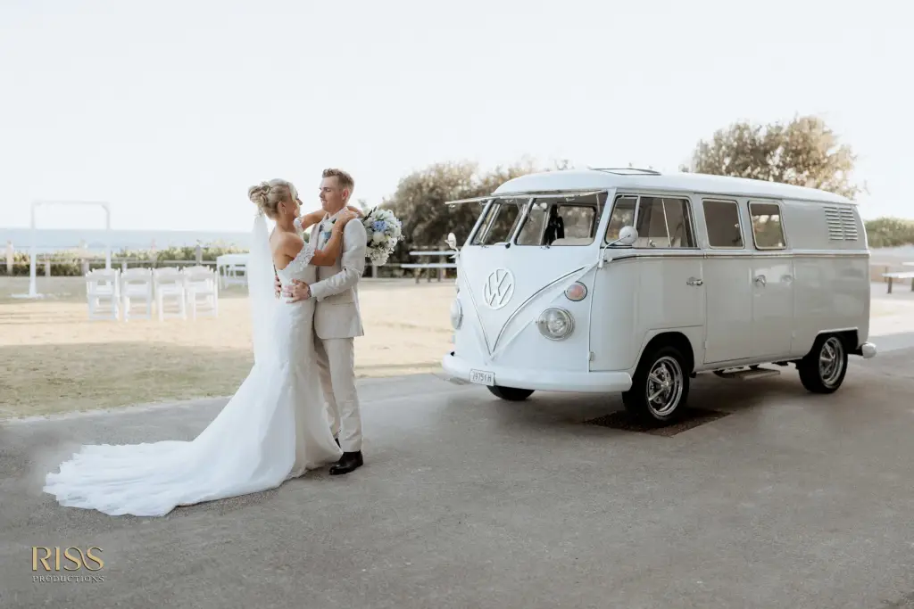 Casey-cameron-central-coast-soldiers-beach-wedding