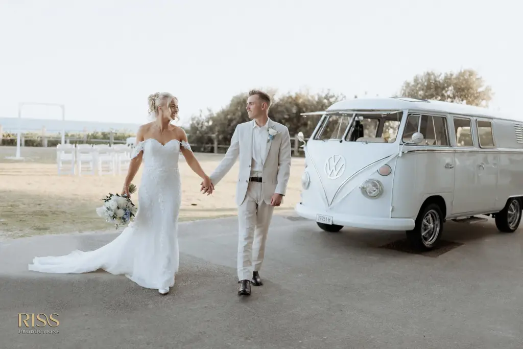 Casey-cameron-central-coast-soldiers-beach-wedding