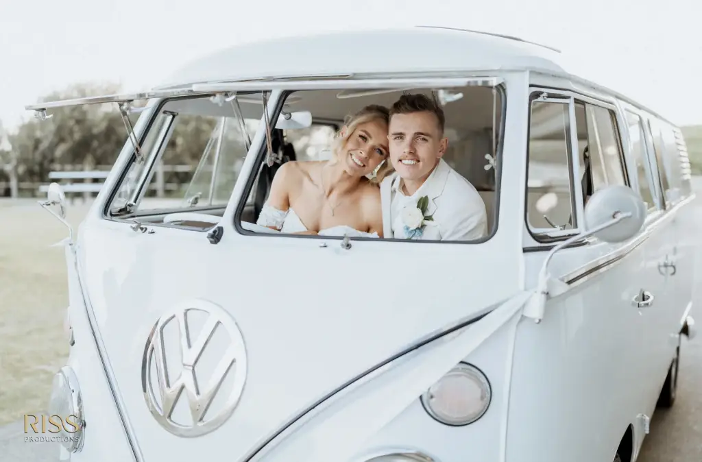 Casey-cameron-central-coast-soldiers-beach-wedding