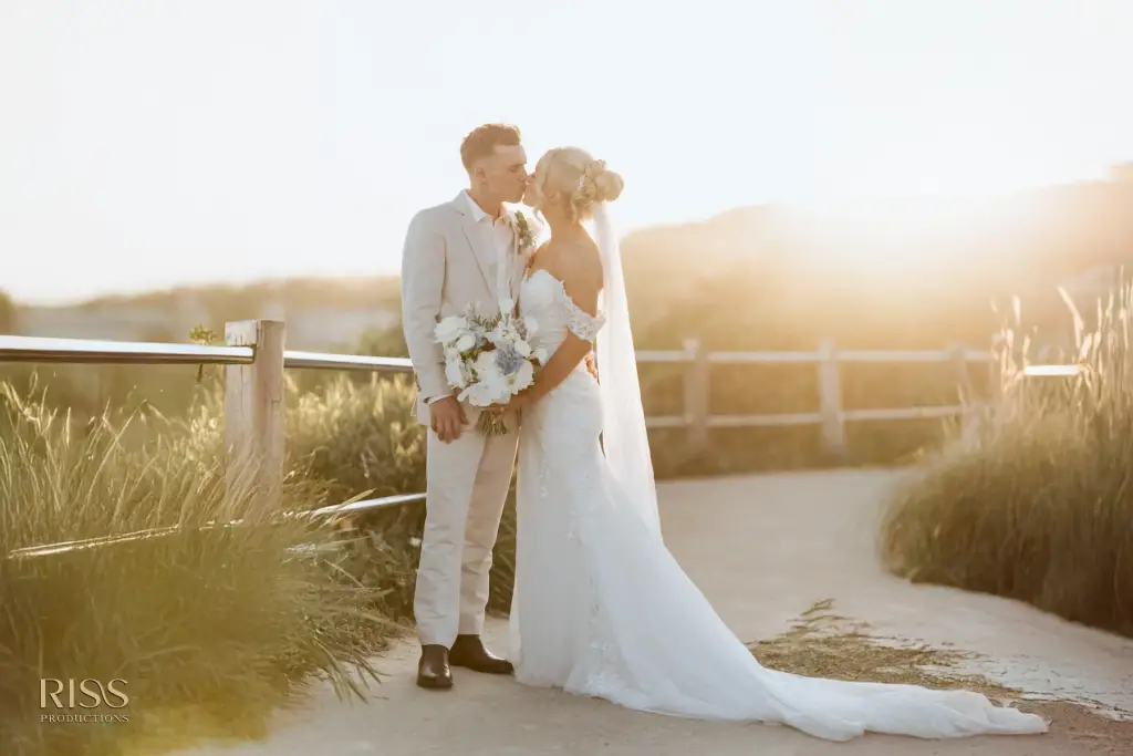 Casey-cameron-central-coast-soldiers-beach-wedding