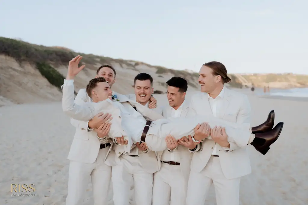 Casey-cameron-central-coast-soldiers-beach-wedding