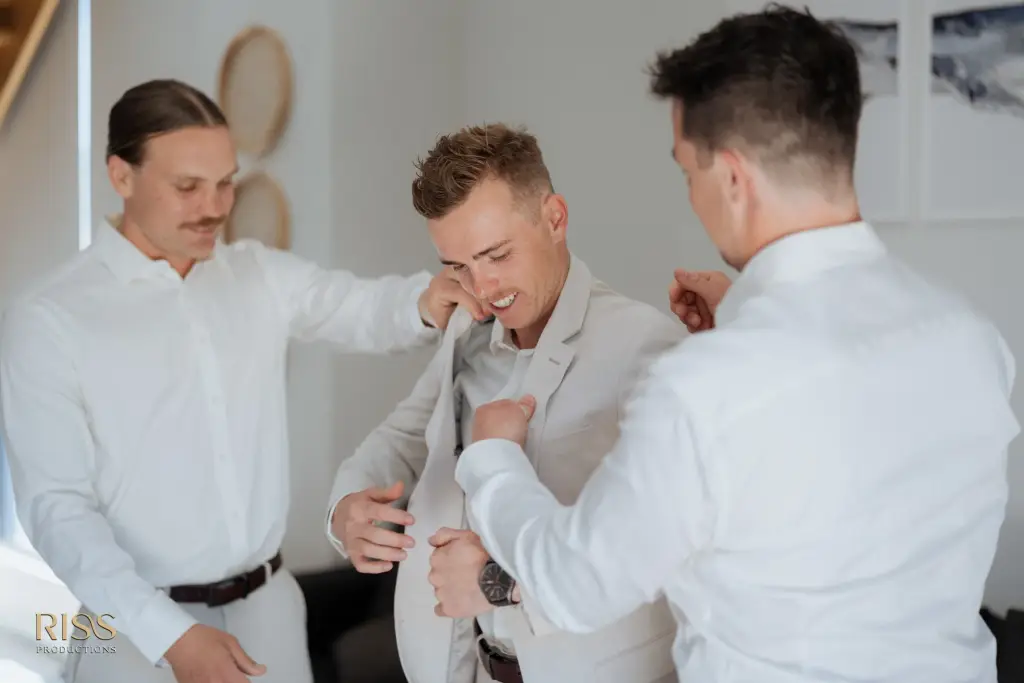 Casey-cameron-central-coast-soldiers-beach-wedding