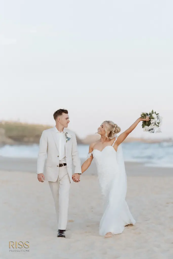 Casey-cameron-central-coast-soldiers-beach-wedding