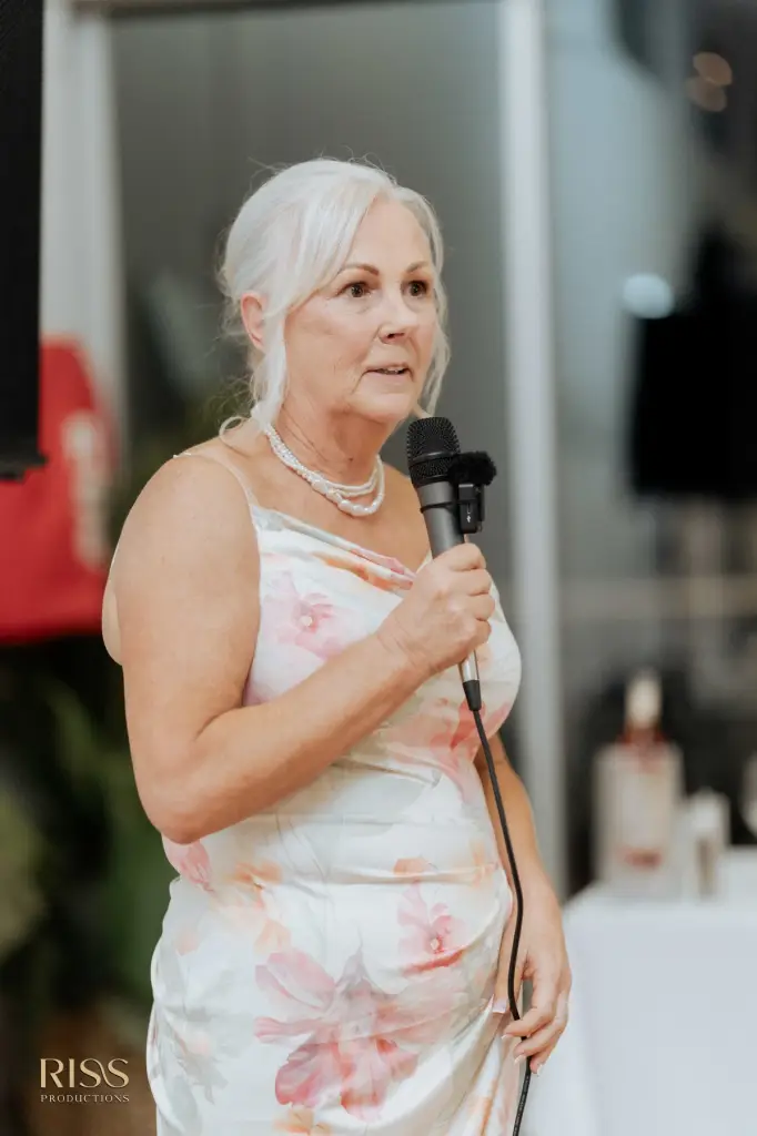Casey-cameron-central-coast-soldiers-beach-wedding