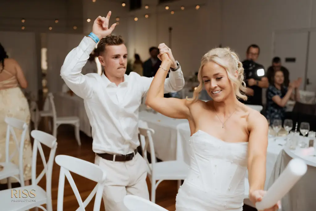 Casey-cameron-central-coast-soldiers-beach-wedding