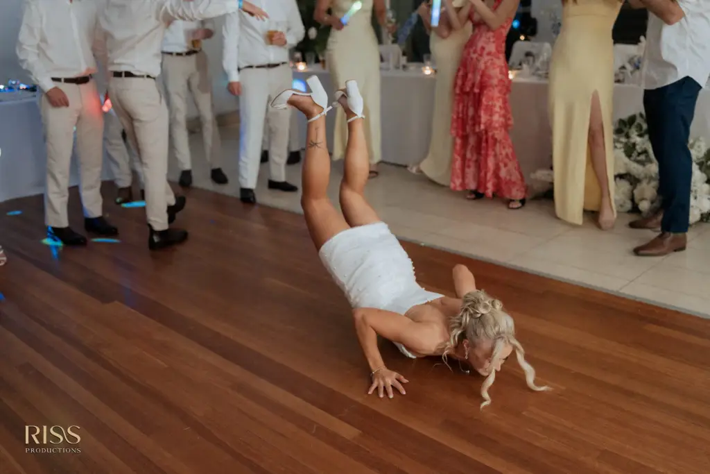 Casey-cameron-central-coast-soldiers-beach-wedding