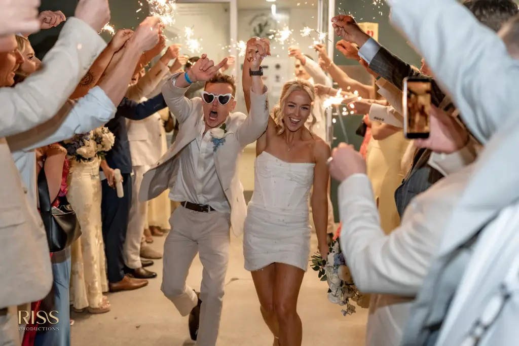 Casey-cameron-central-coast-soldiers-beach-wedding