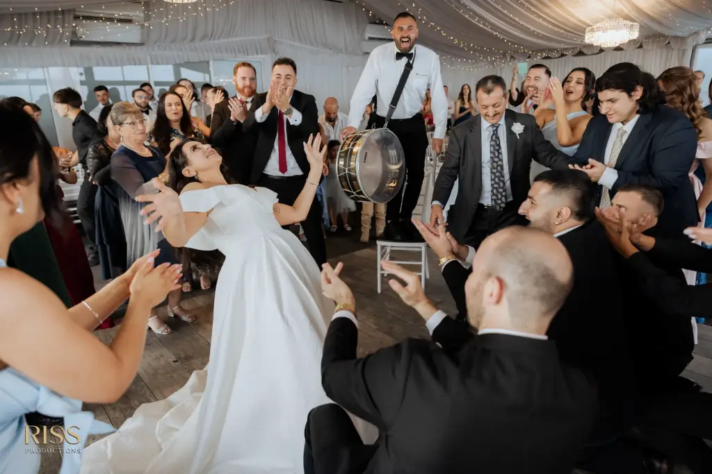 panorama-house-wedding-tania-andrew