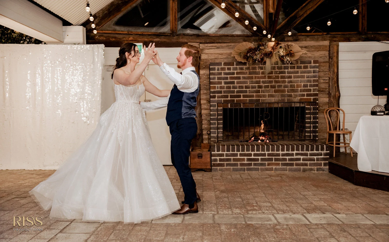 Caitlin and Jakub first dance at Robertson Public House