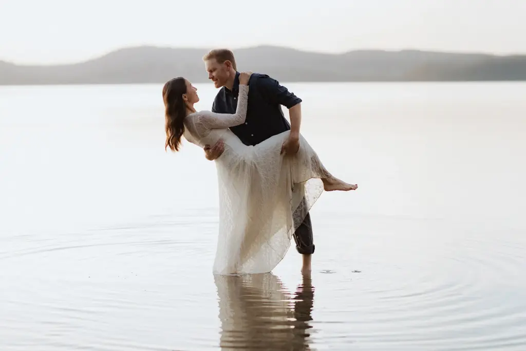 Pre-Wedding Photoshoot in Sydney: Best Locations, Timing & Planning Tips